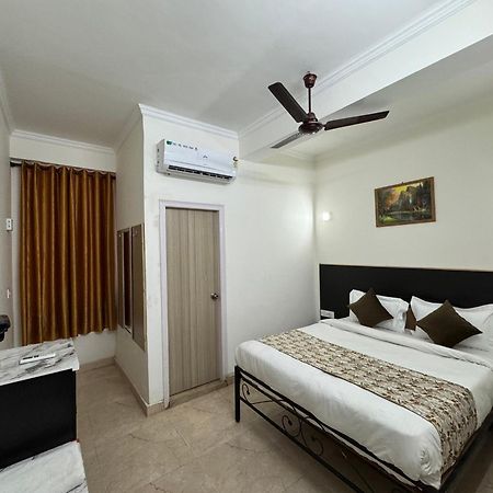 Airport Hotel Annexe New Delhi Ngoại thất bức ảnh